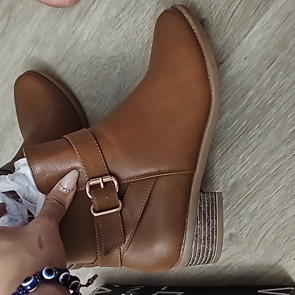 Booties - Picture 4 of 4